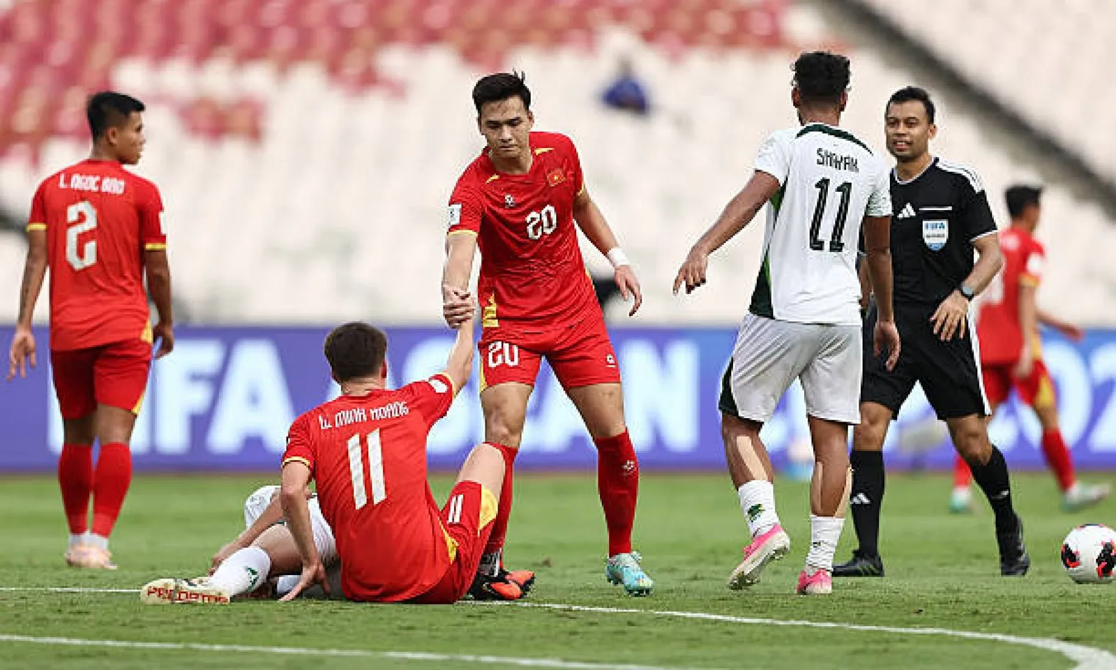 TRỰC TIẾP Việt Nam 0-1 Pakistan (Hết Hiệp 1): Ác mộng kinh hoàng