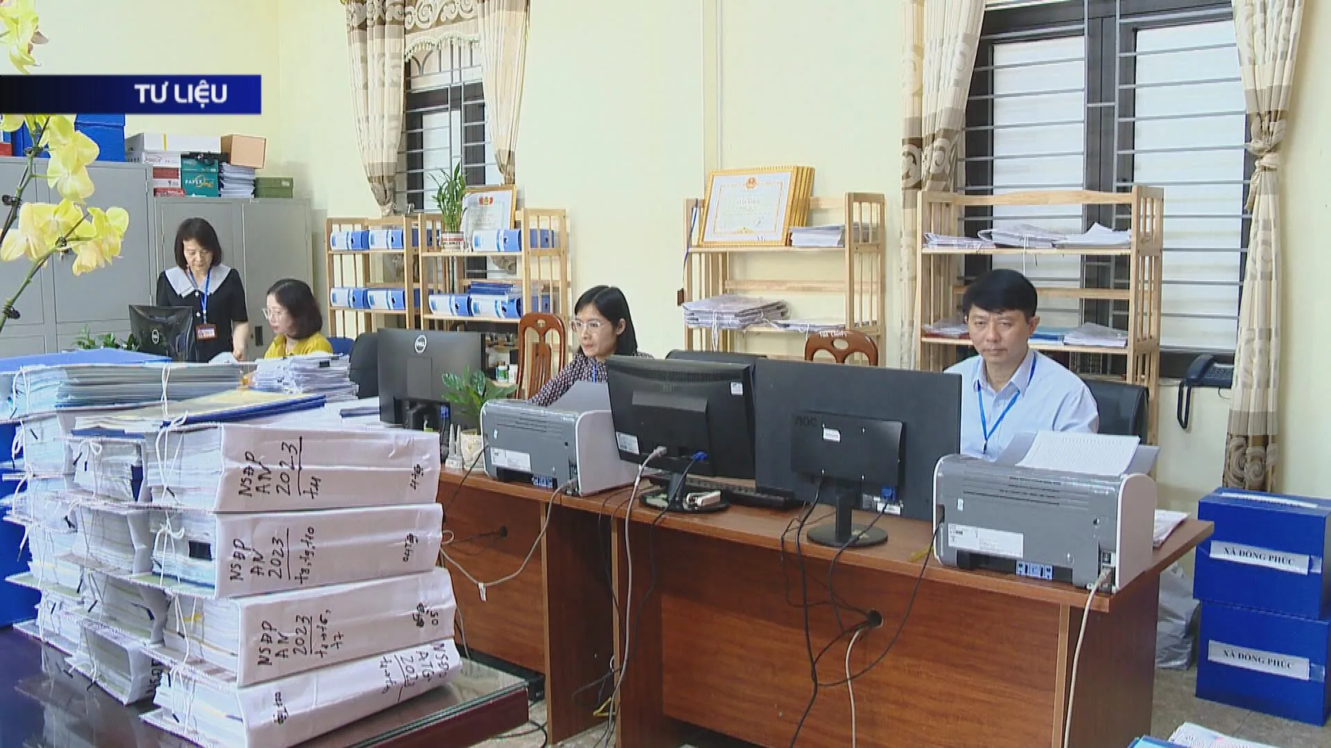 Cán bộ công chức, dịp Tết Nguyên đán sẽ nghỉ 5 ngày theo quy định, gồm 2 ngày trước Tết và 2 ngày sau Tết