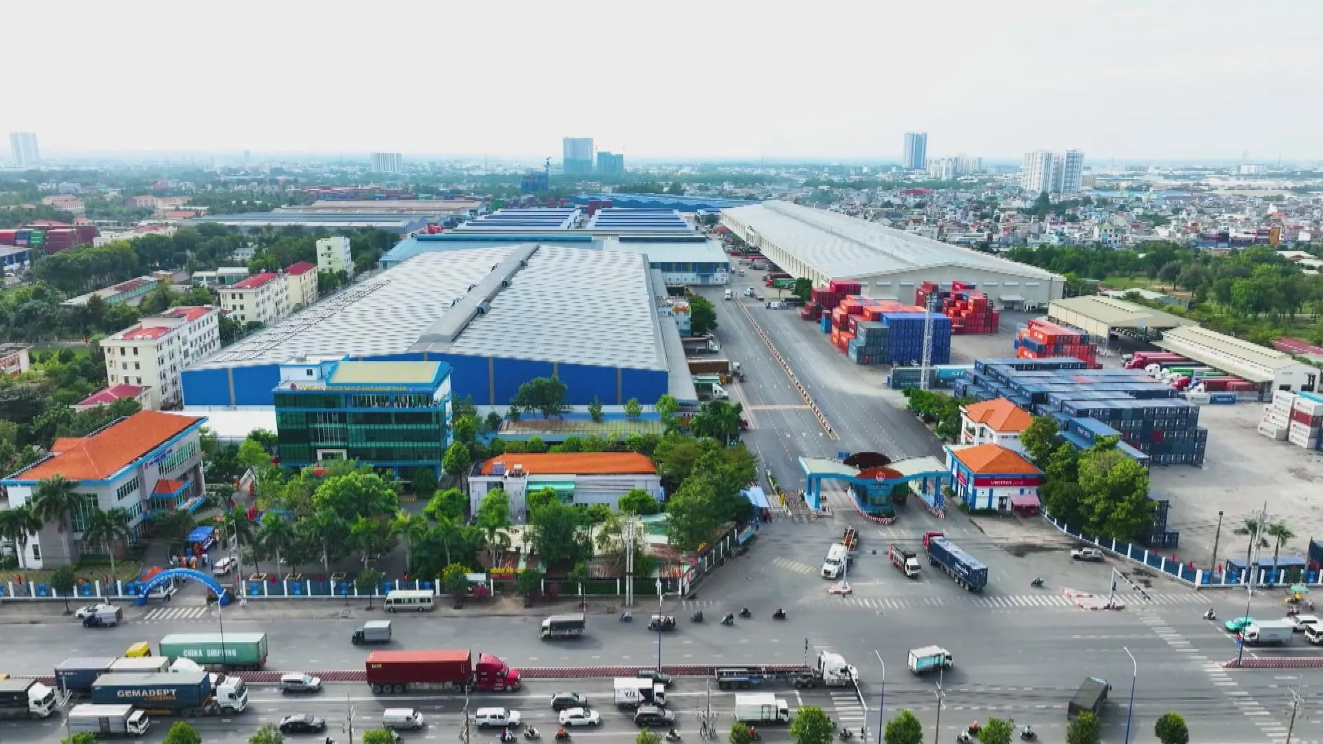 Hạ tầng khu công nghiệp và logistics được đầu tư đồng bộ, tạo nền tảng thu hút doanh nghiệp và mở rộng hoạt động sản xuất