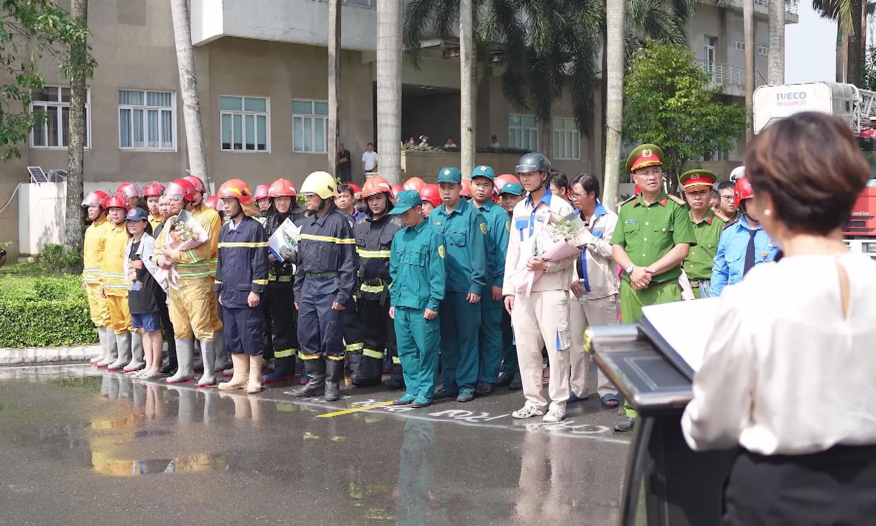 Bệnh viện Đa khoa Xuyên Á tổ chức diễn tập PCCC quy mô gần 400 người