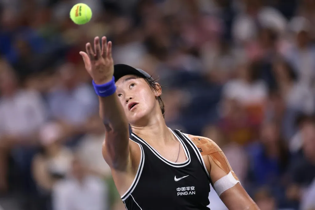 Wang Xiyu giành HCV tennis ASIAD 2026 - Ảnh: AFP