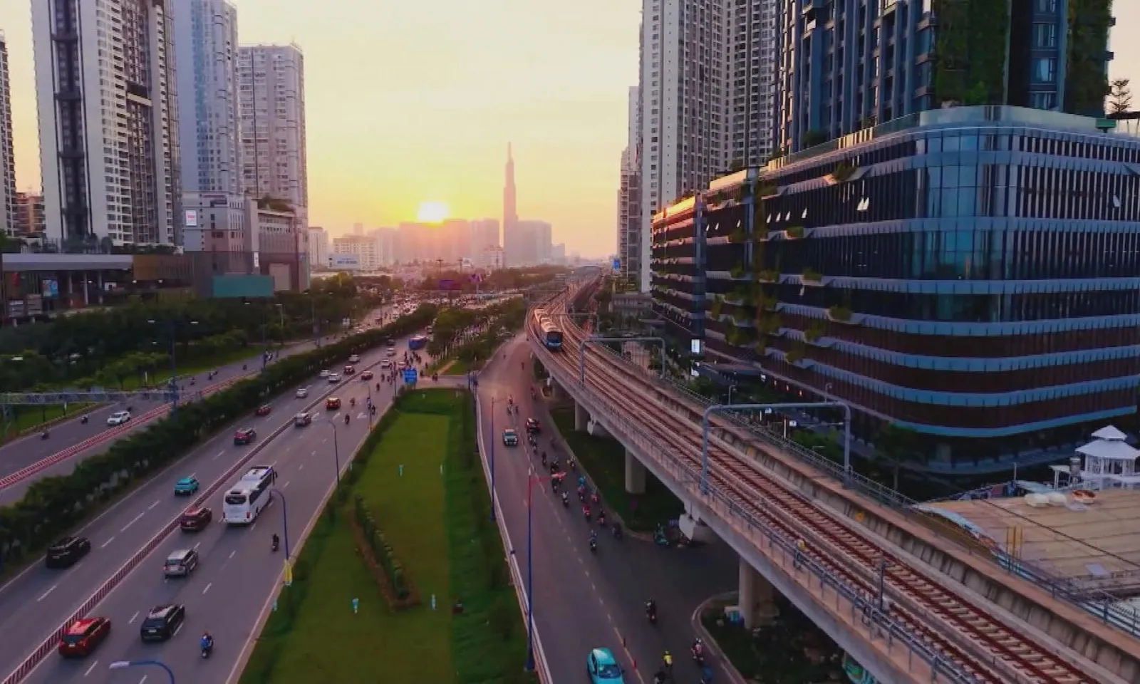 TP. Hồ Chí Minh tìm giải pháp thu hút nhân lực quốc tế