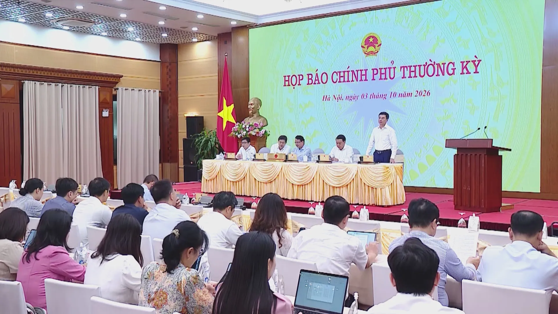 Việt Nam tích cực đón dòng vốn đầu tư và thiết bị công nghệ cao, chip bán dẫn phục vụ chu kỳ sản xuất mới