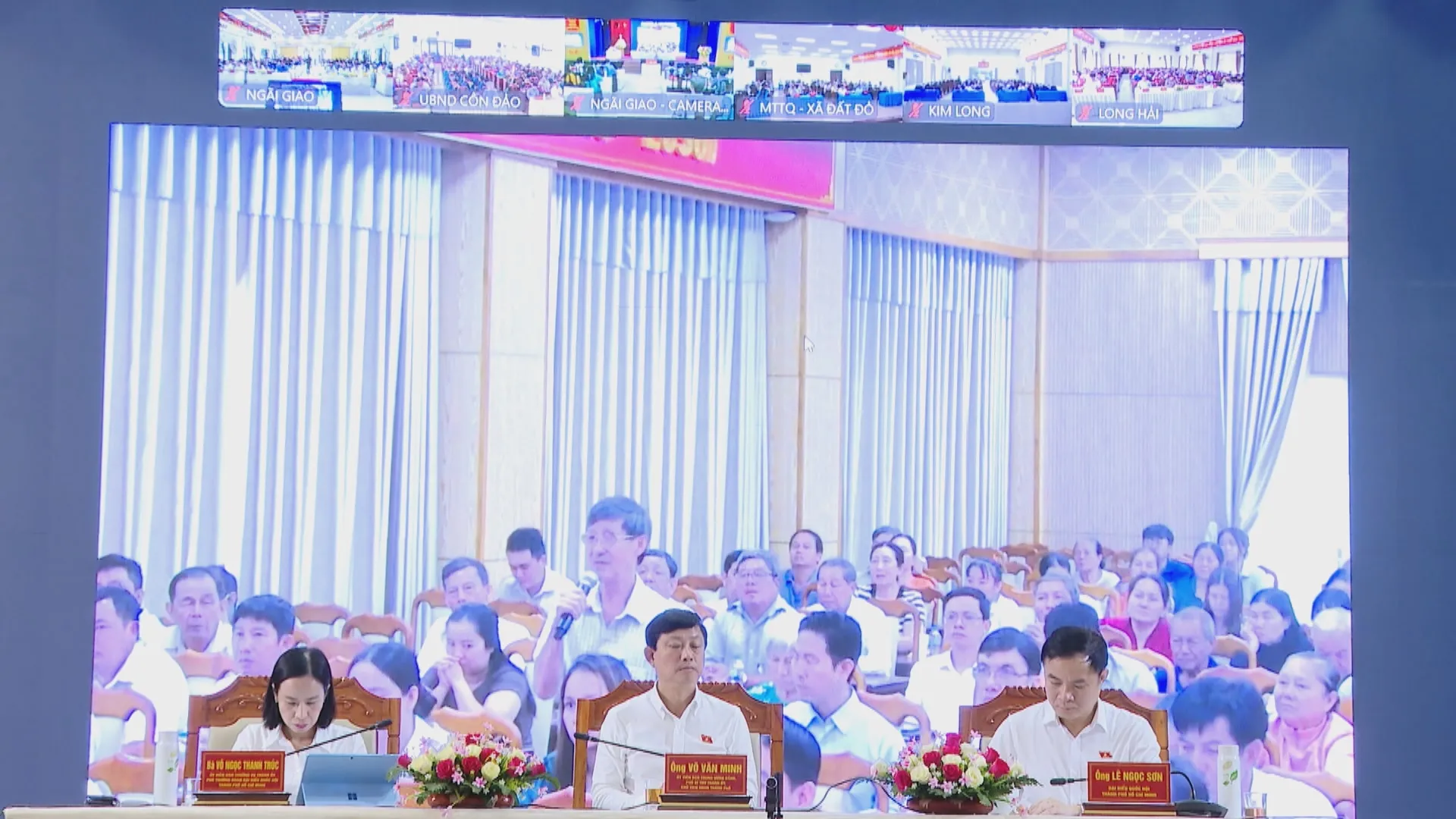 Cử tri các địa phương tham dự hội nghị tiếp xúc bằng hình thức trực tuyến