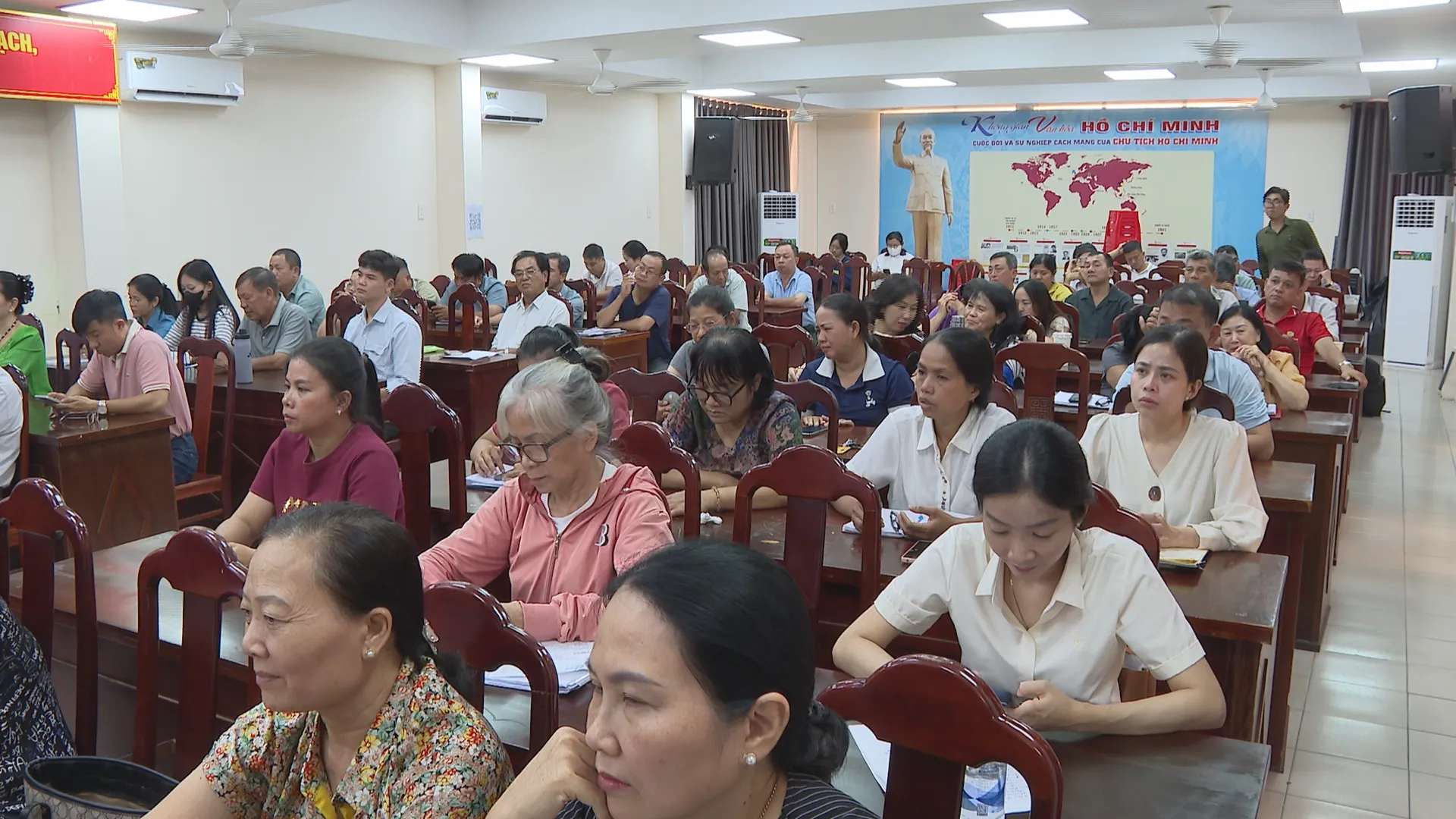 Tổ đại biểu ghi nhận 19 ý kiến, kiến nghị của cử tri tại 4 phường