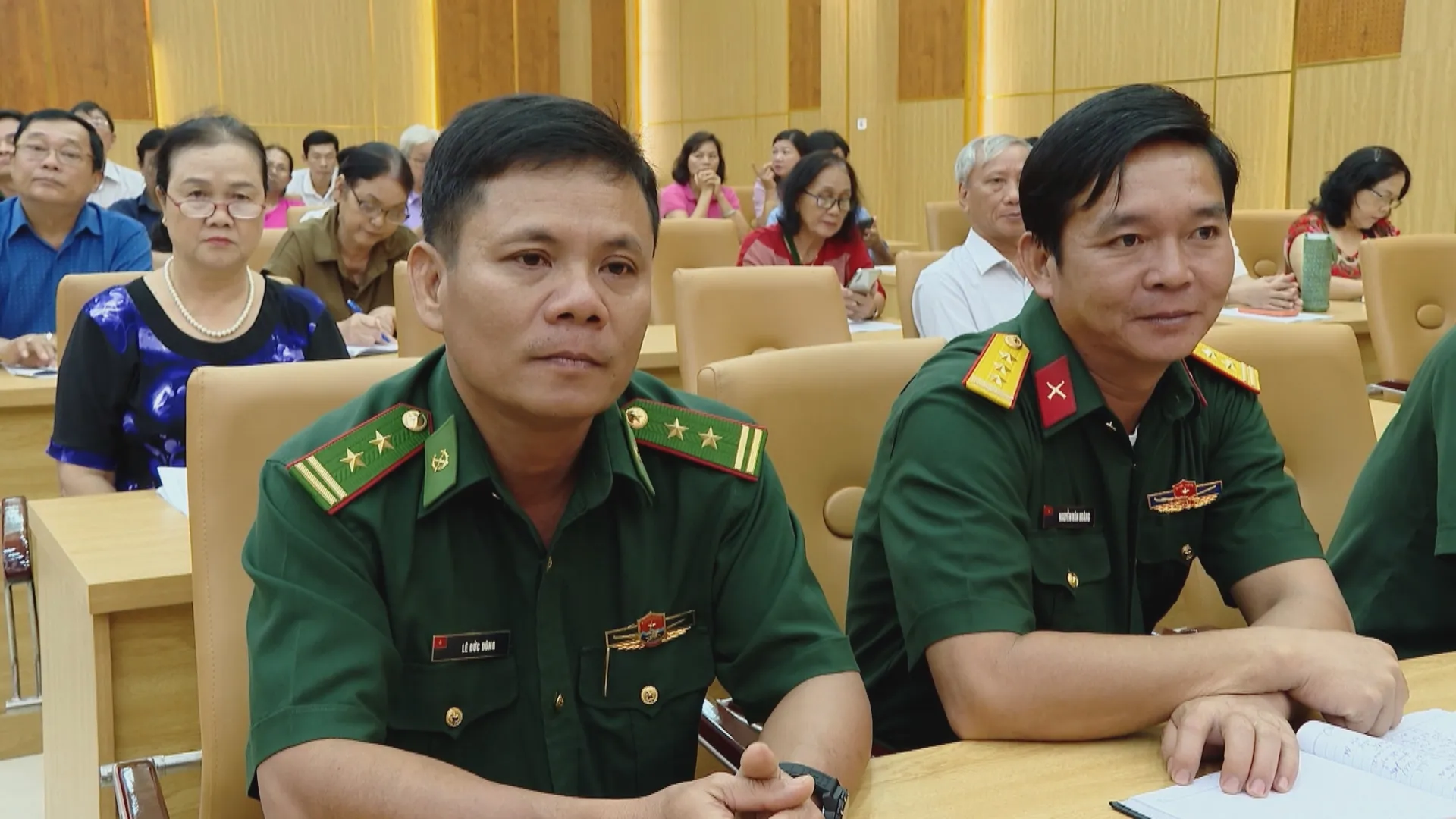Nhiều ý kiến tập trung vào giá điện, nước và khả năng tiếp cận nhà ở.