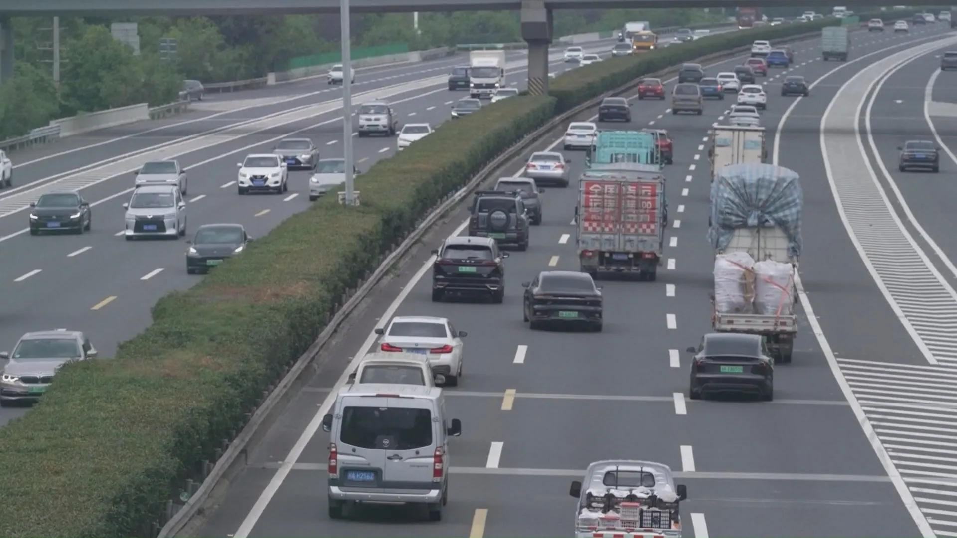 Lượng người di chuyển tăng đột biến trong ngày đầu tiên của "Tuần lễ Vàng" tại Trung Quốc, ước tính đạt khoảng 340 triệu lượt đi lại liên vùng