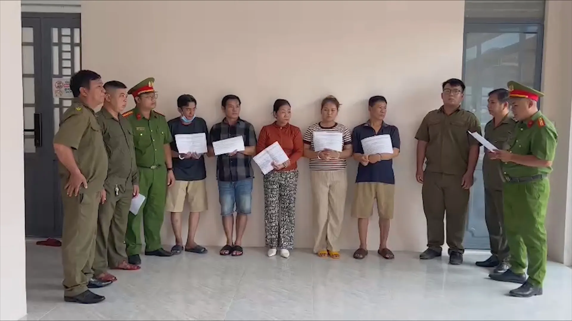 Vạch trần chiêu trò biến đá cuội thành "thiên thạch" chiếm đoạt khoảng 2 tỷ đồng- Ảnh 12.