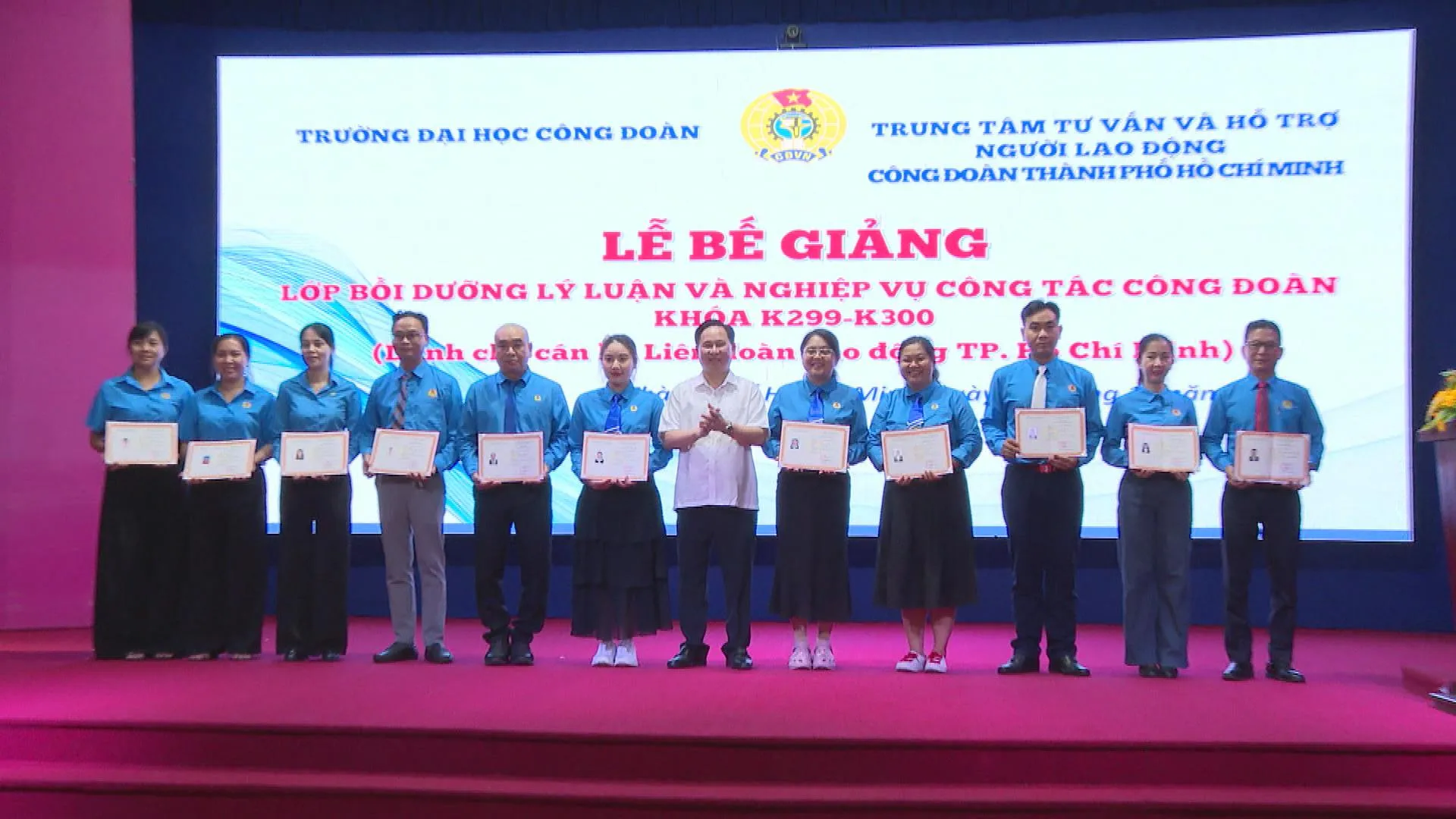 Công bố quyết định về công tác cán bộ tại phường Thạnh Mỹ Tây | Thời sự trưa HTV ngày 5/10/2026- Ảnh 2.