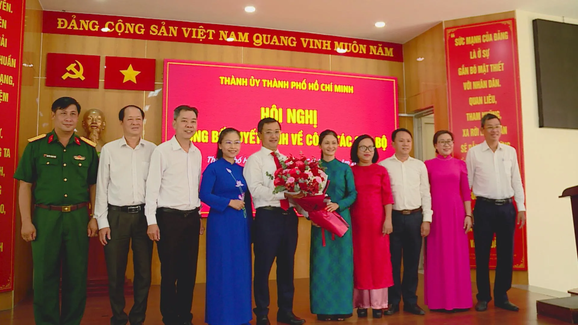 Công bố quyết định về công tác cán bộ tại phường Thạnh Mỹ Tây | Thời sự trưa HTV ngày 5/10/2026- Ảnh 1.