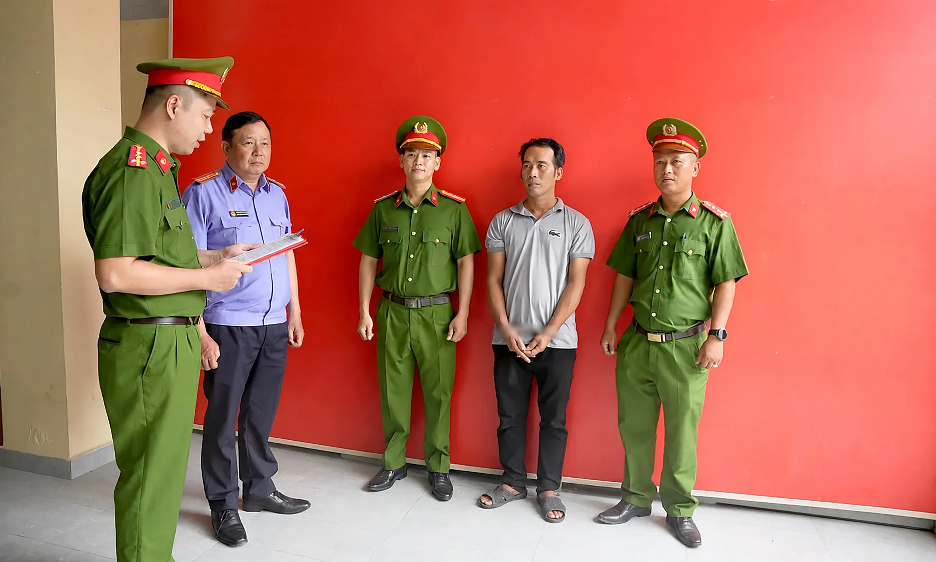 Khởi tố 12 người bắt trộm và tiêu thụ 2.700 con mèo tại TP. Hồ Chí Minh