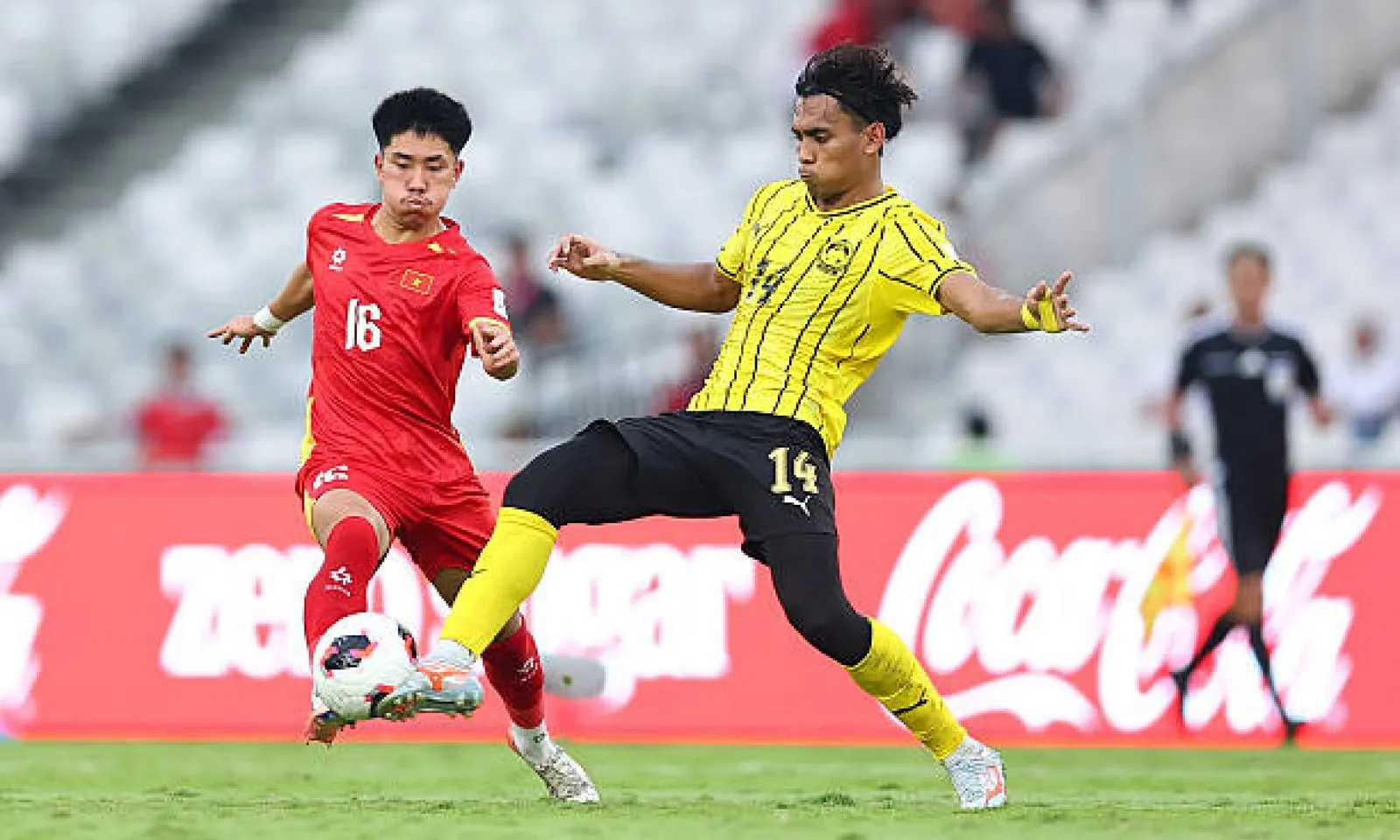 TRỰC TIẾP Malaysia 1-0 Việt Nam (Hiệp 2): Bàn thua choáng váng