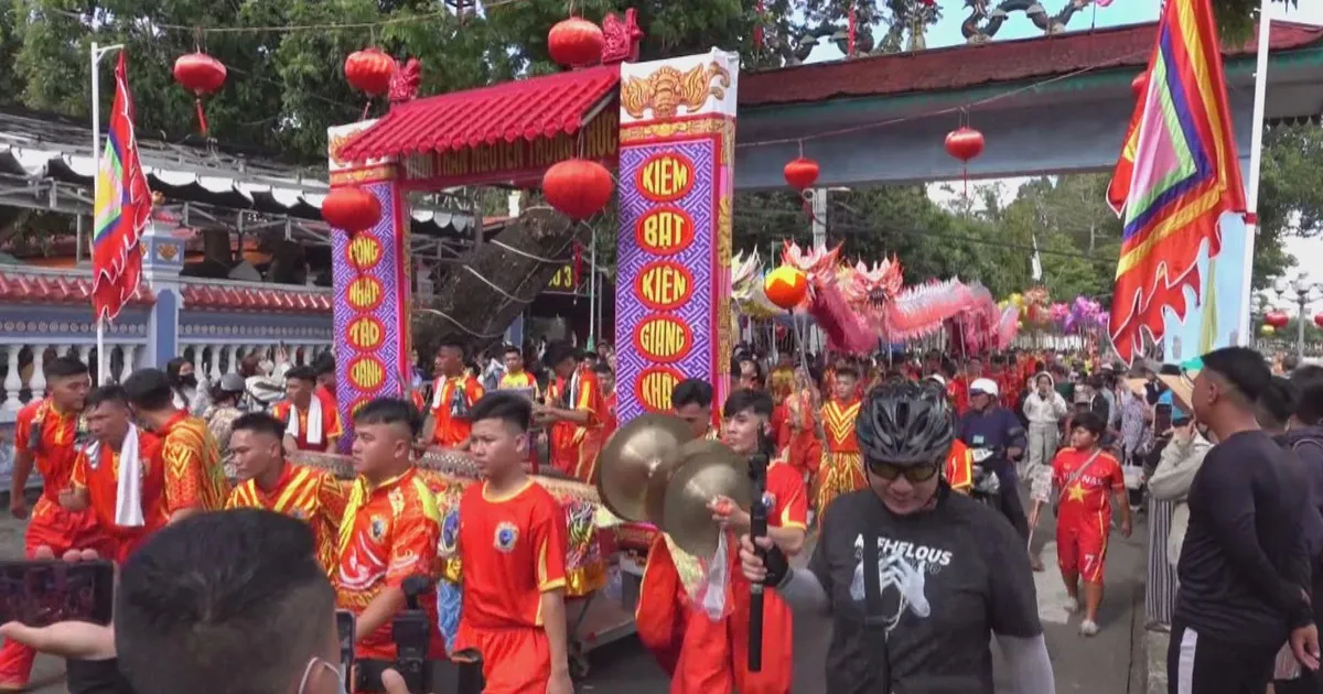 Hàng ngàn người về An Giang tưởng niệm 158 năm ngày giỗ Anh hùng dân tộc Nguyễn Trung Trực