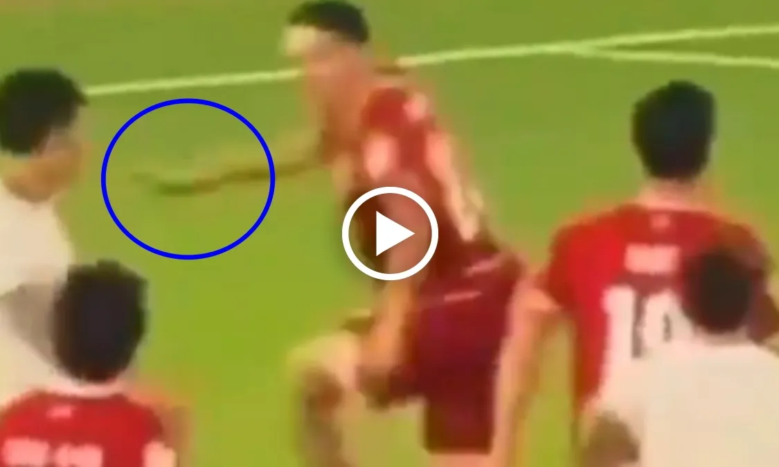 VIDEO: Kẻ phản diện Indonesia đấm ngực sao Thái Lan, bị đối thủ từ chối bắt tay