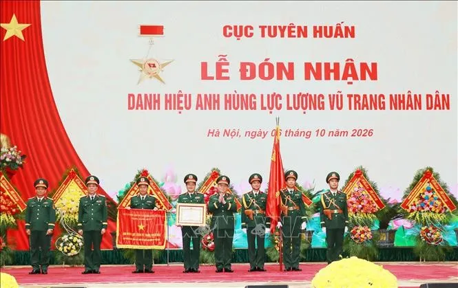 Cục Tuyên huấn đón nhận Danh hiệu Anh hùng Lực lượng vũ trang nhân dân