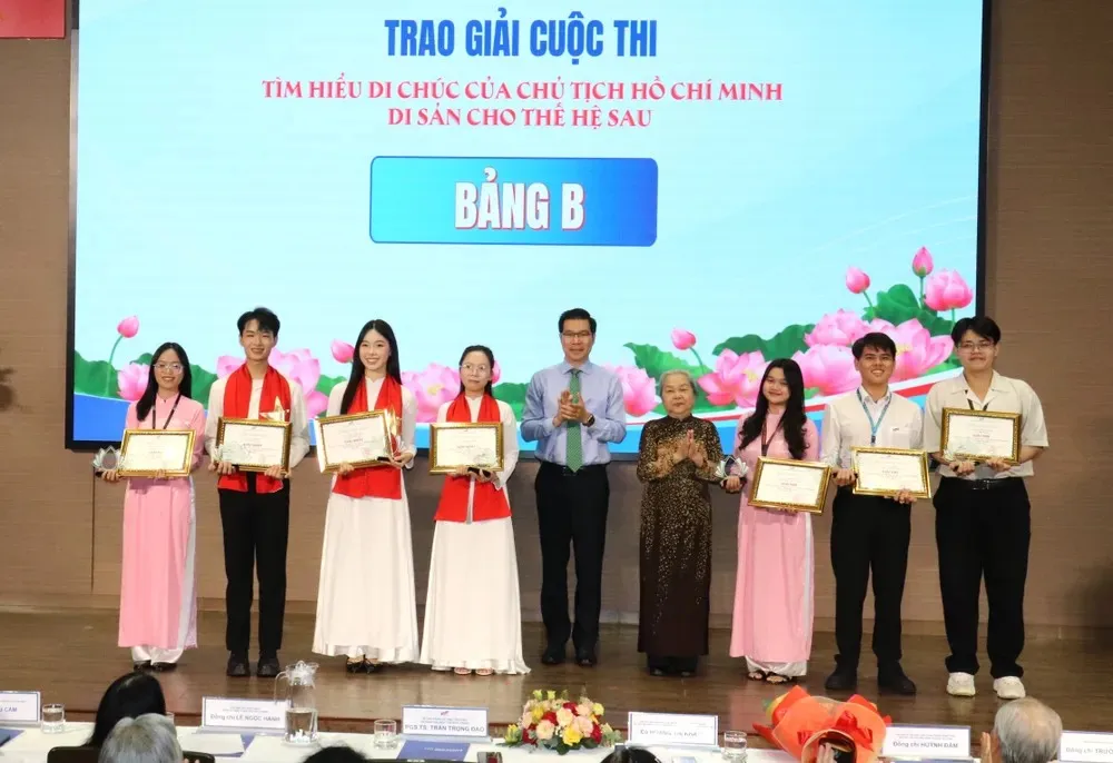 IMG_3120.JPG Các tiết mục đạt giải Nhất, Nhì và Ba bảng B