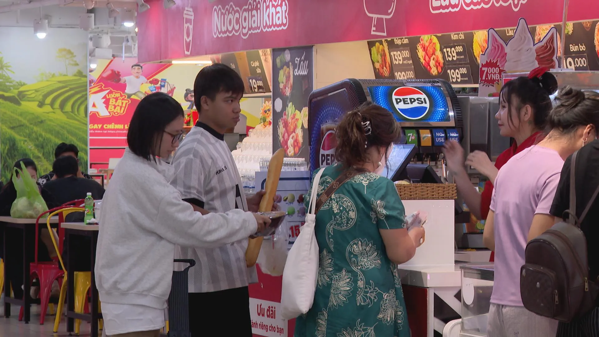 Người tiêu dùng TP. Hồ Chí Minh ưu tiên chất lượng và mẫu mã bên cạnh yếu tố giá