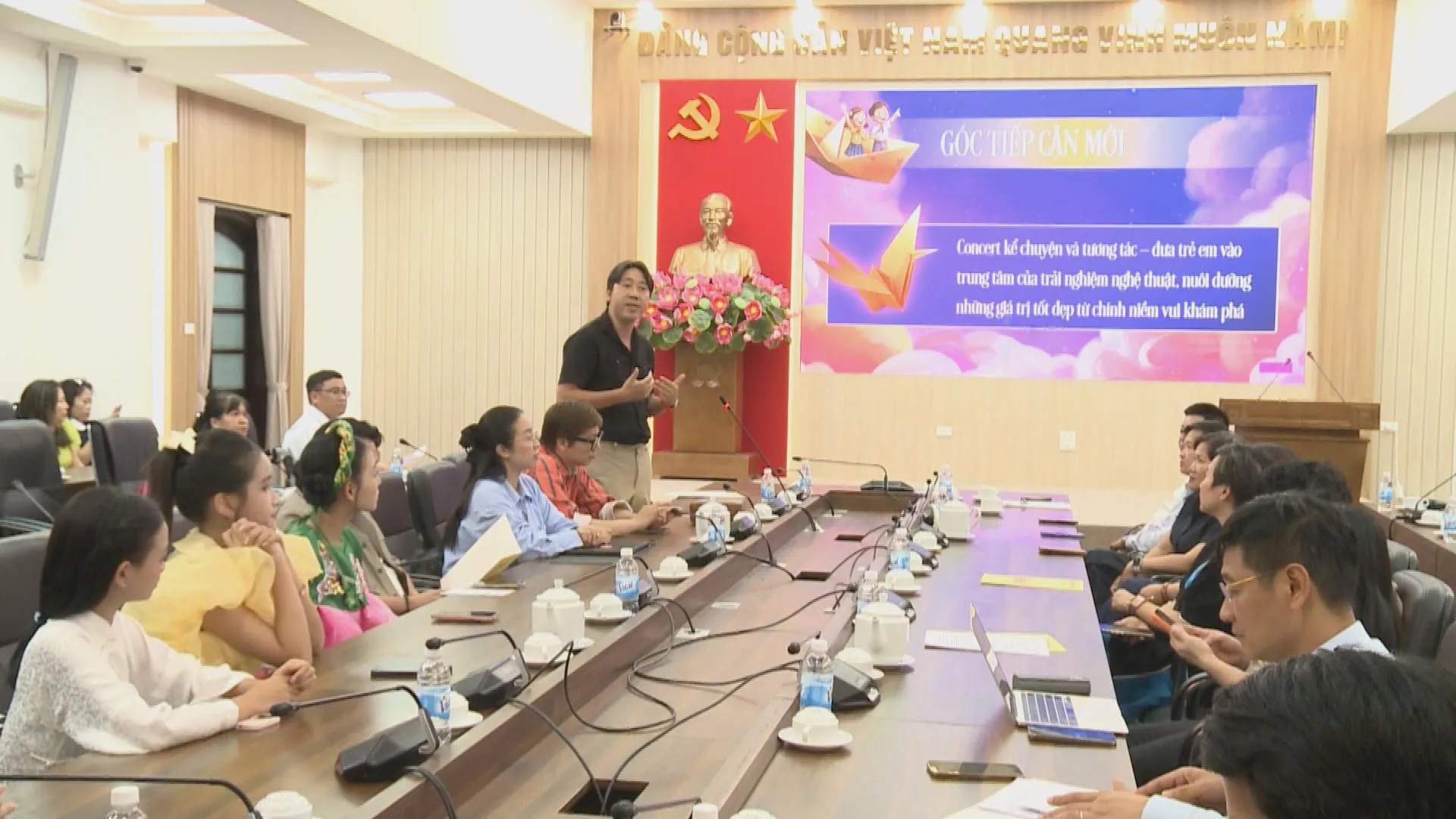 Chắp cánh tuổi thơ đưa thế giới ước mơ lên sân khấu - Ảnh 2.