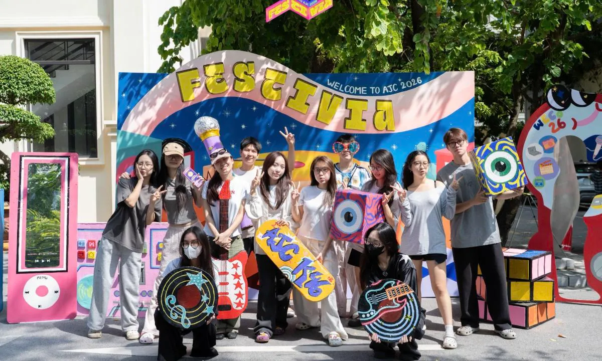 Festivia - “Thành phố tuổi trẻ” chào đón tân sinh viên K46 Học viện Báo chí và Tuyên truyền 