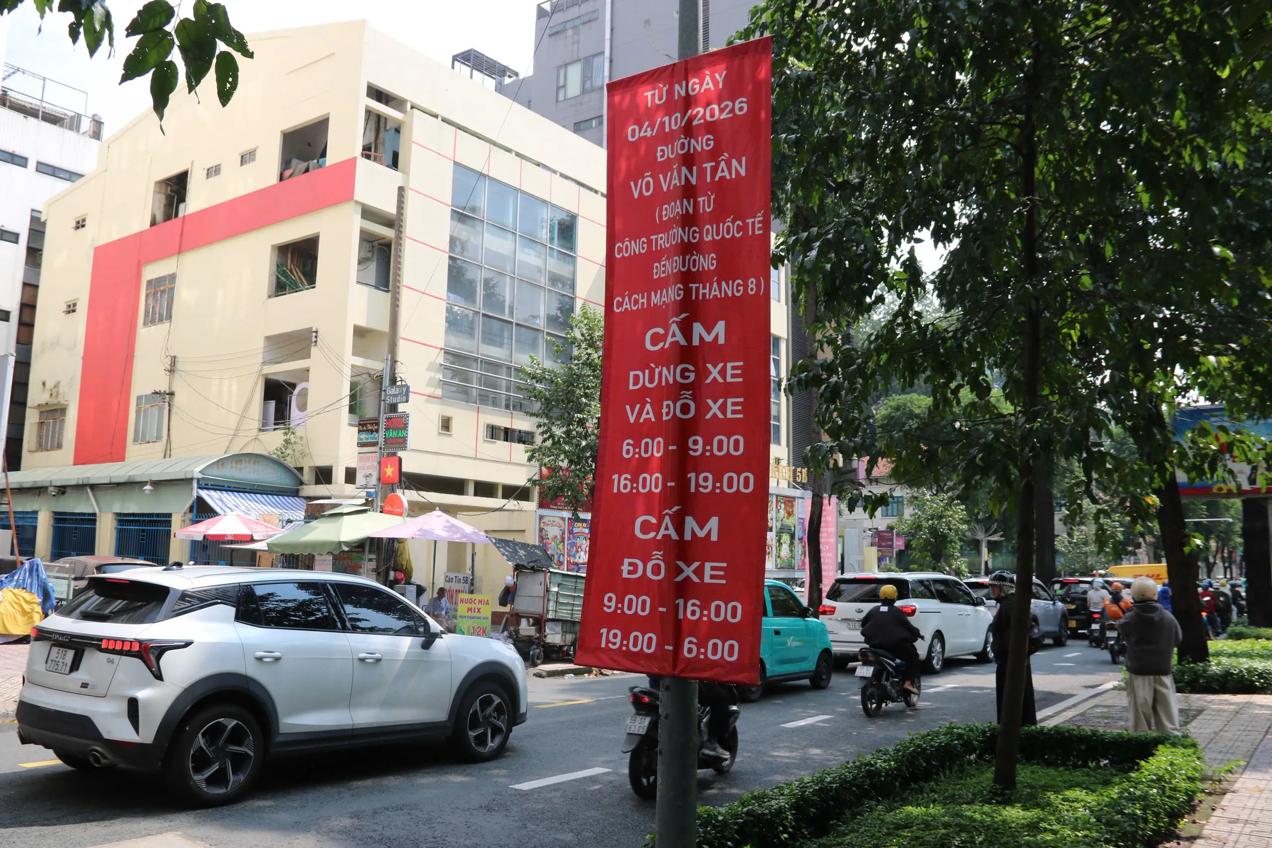 Tuyến đường Võ Văn Tần cũng áp dụng các quy định cấm dừng, cấm đỗ theo từng khung giờ trong ngày-h1
