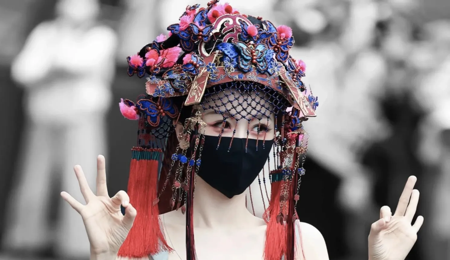 Ngu Thư Hân biến Niệm Tương Tư thành fashion show