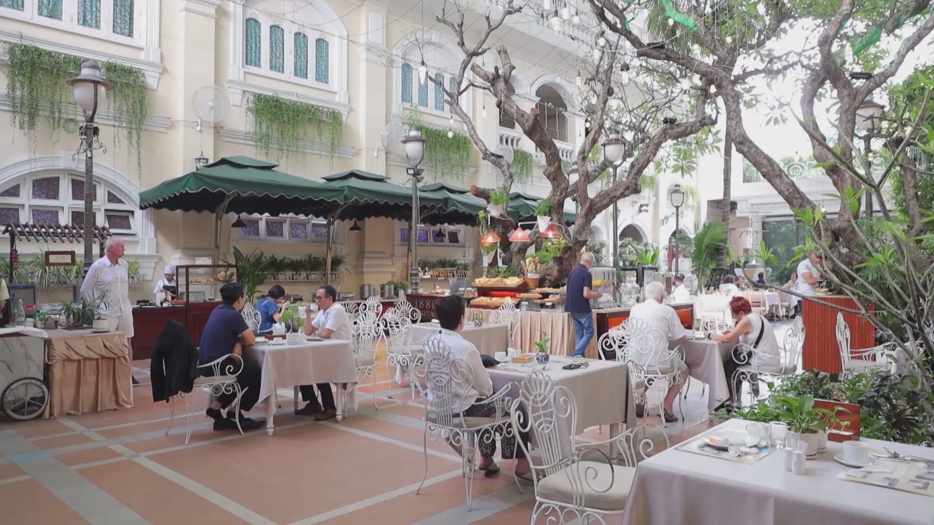 Nâng cao năng lực ngành du lịch: Bắt đầu từ tháo gỡ rào cản pháp lí  - Ảnh 4.
