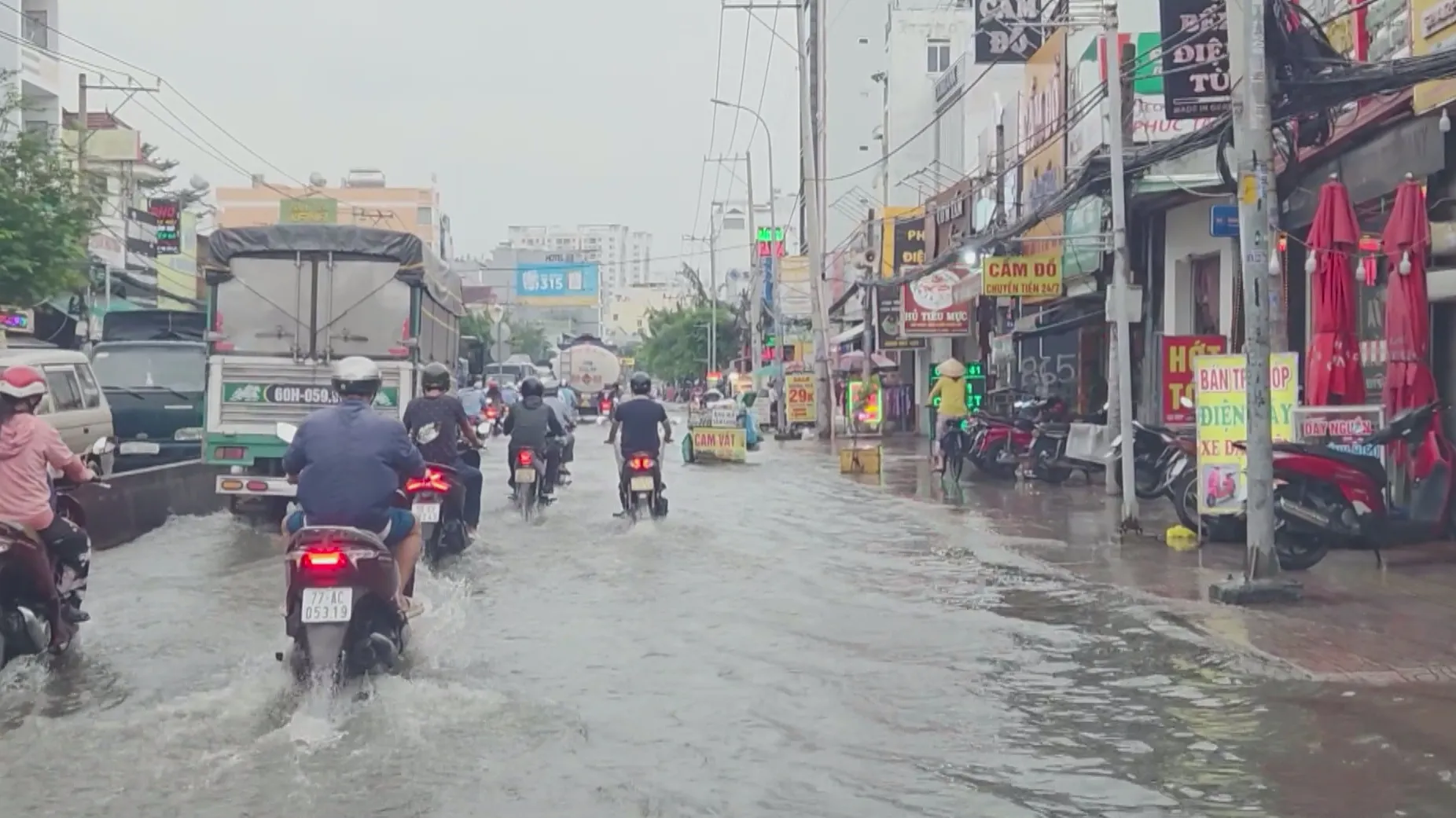 TP. Hồ Chí Minh: 122 điểm có nguy cơ ngập, chuyển đổi chiến lược sang quản trị ngập - Ảnh 1.