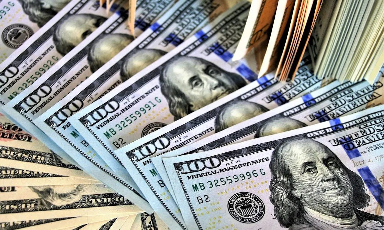 Tỷ giá ngoại tệ ngày 8/10: USD bán ra 26.170 đồng