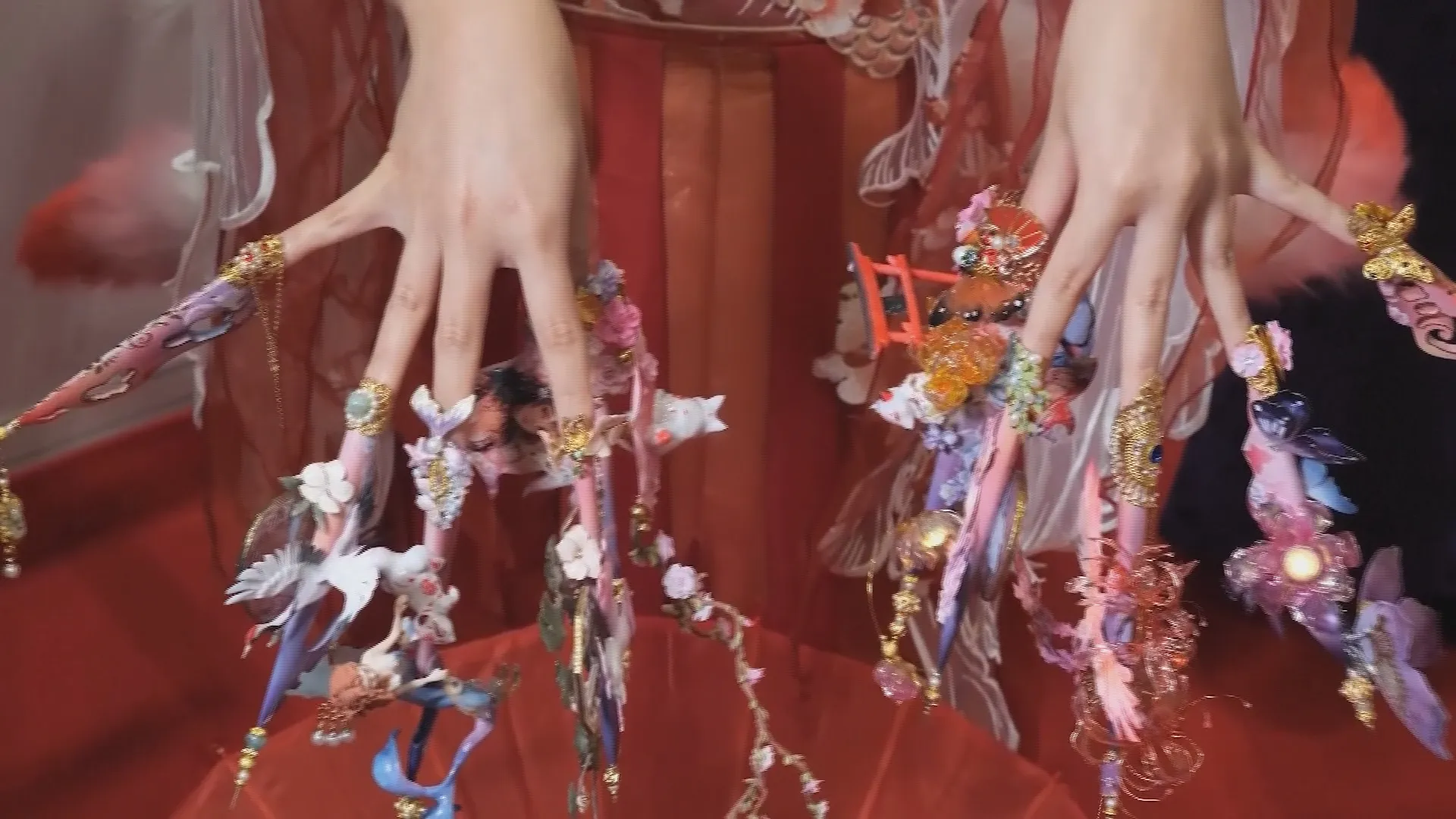 Những màn tranh tài làm móng nghệ thuật tại Nailympia - Ảnh 1.