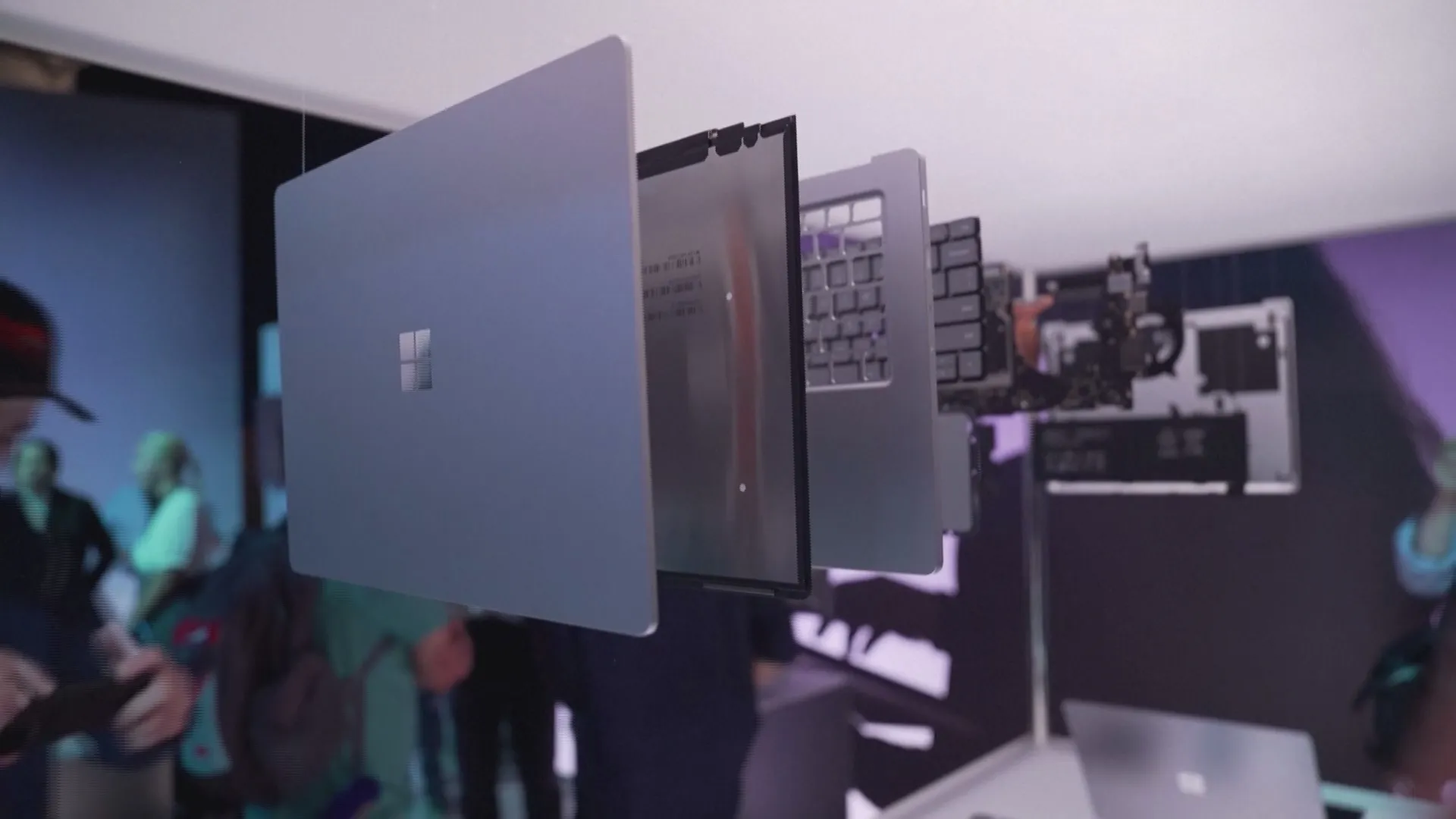 Máy tính A.I. Microsoft: Surface Laptop Ultra giá 2.599 USD - Ảnh 4.