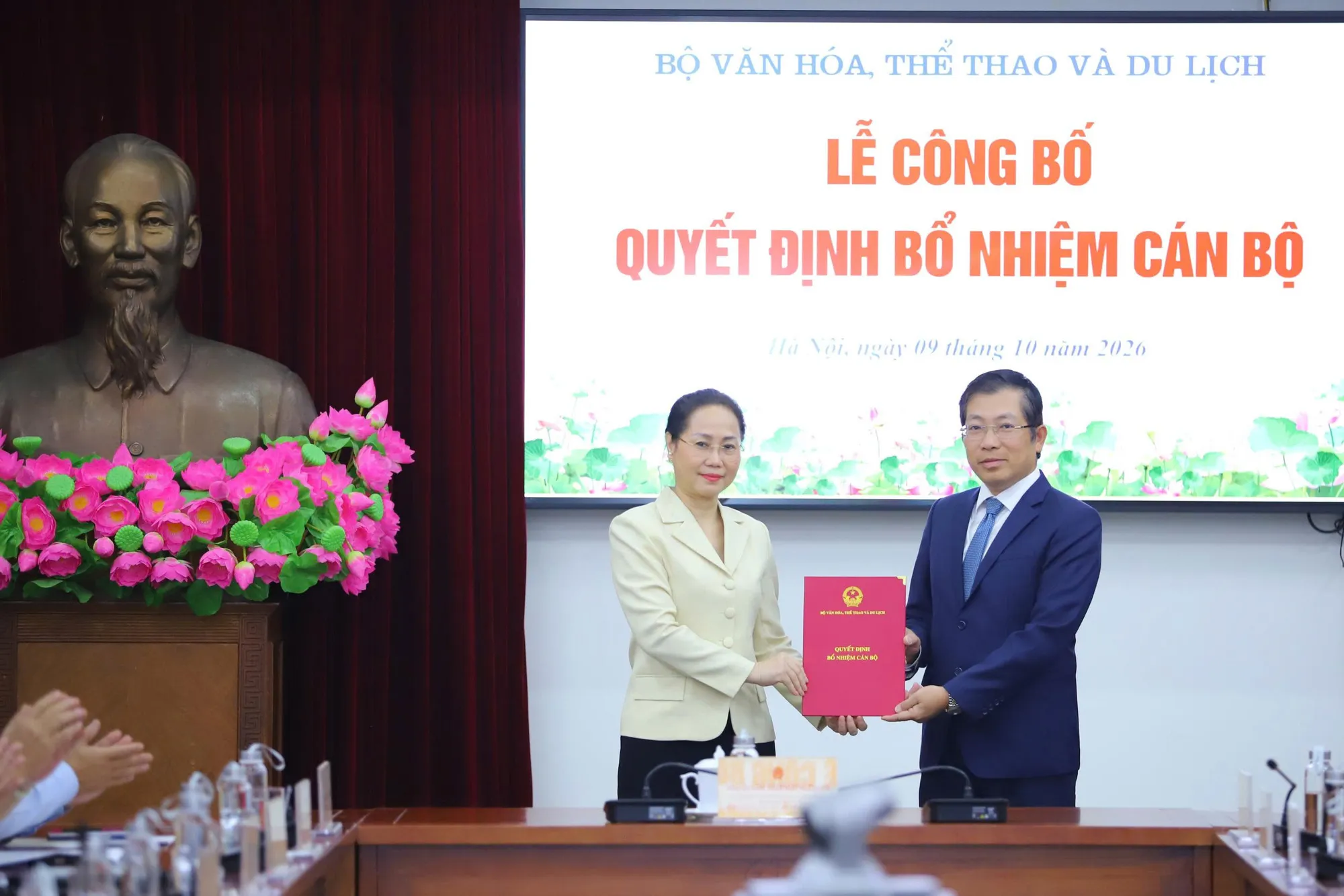 Bộ VHTTDL công bố và trao các quyết định bổ nhiệm cán bộ - Ảnh 6.