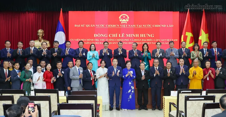 Thủ tướng: Quan hệ đặc biệt Việt Nam - Lào 'được nuôi dưỡng từ Nhân dân' - Ảnh 6.