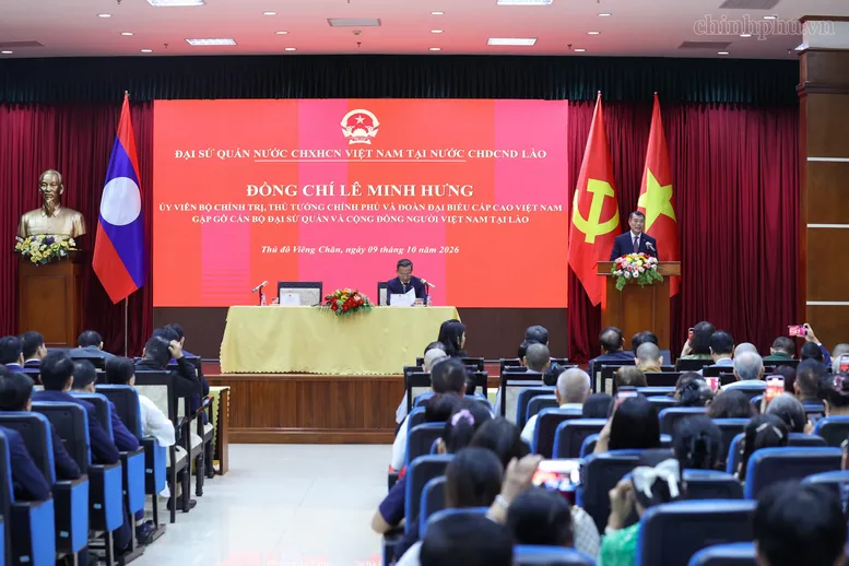 Thủ tướng: Quan hệ đặc biệt Việt Nam - Lào 'được nuôi dưỡng từ Nhân dân' - Ảnh 4.