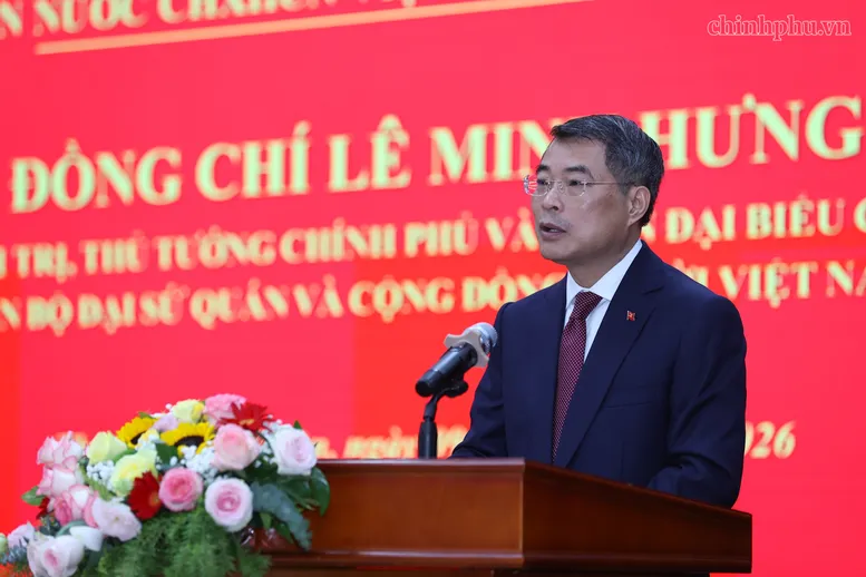 Thủ tướng: Quan hệ đặc biệt Việt Nam - Lào 'được nuôi dưỡng từ Nhân dân' - Ảnh 3.