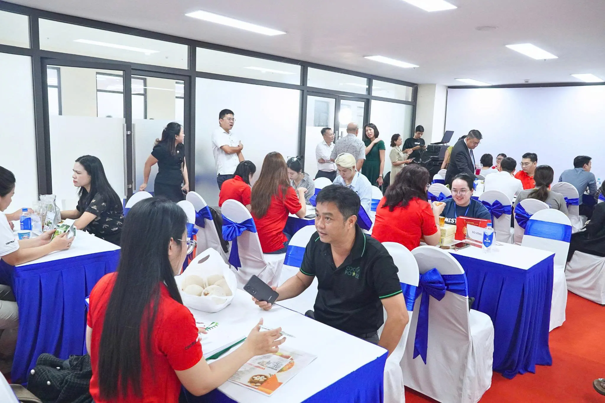 Kết nối B2B trực tiếp 1-1 giữa doanh nghiệp với nhân viên thu mua Central Retail - Ảnh Bá Nam