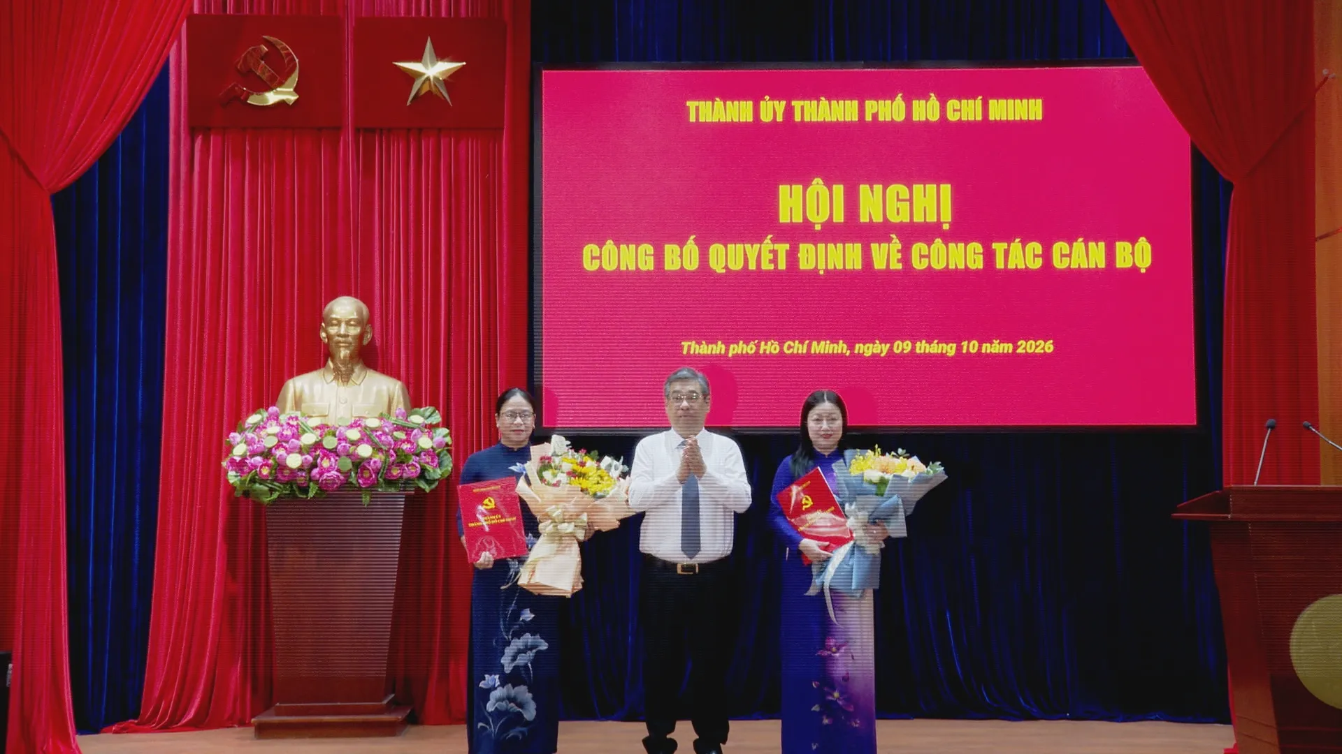 Công bố quyết định về công tác cán bộ