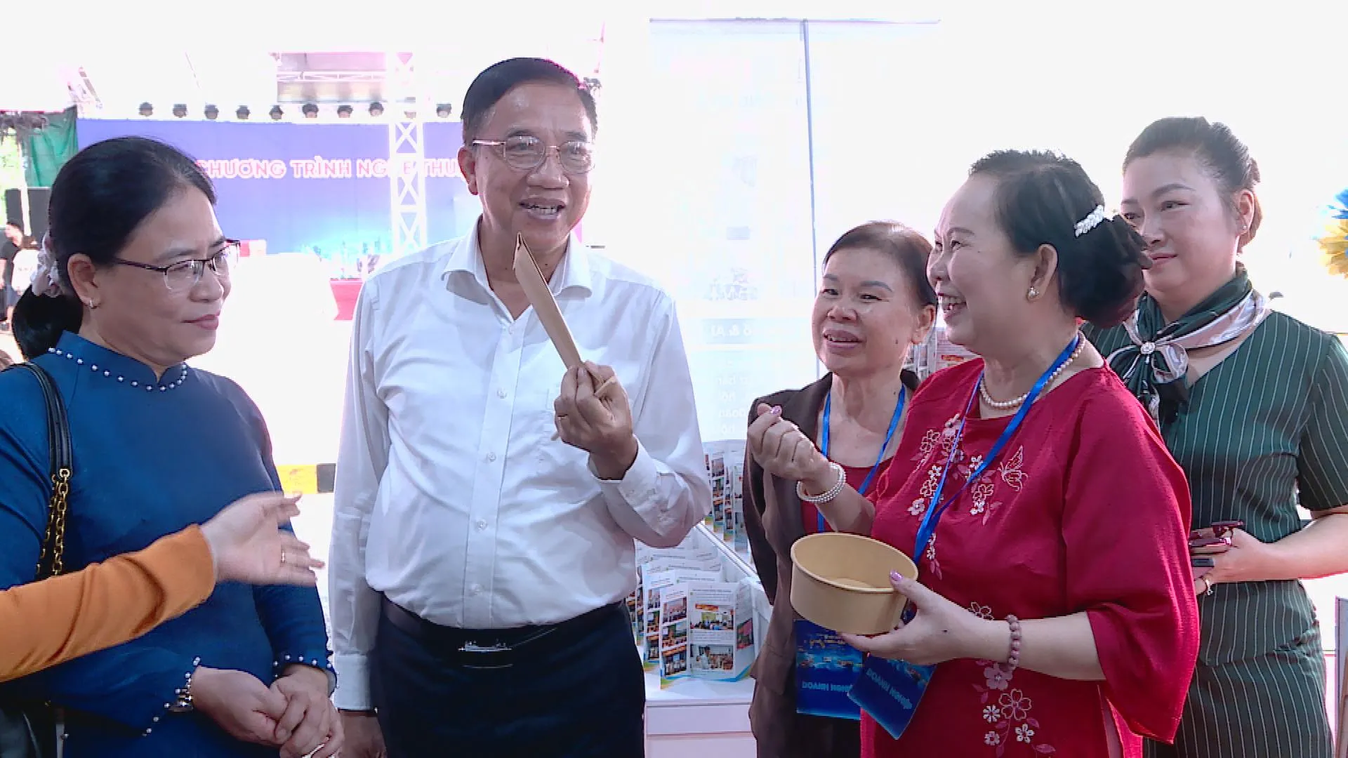 Sản phẩm của phụ nữ khởi nghiệp được giới thiệu tại Ngày hội “Phụ nữ khởi nghiệp đổi mới sáng tạo, nâng tầm thương hiệu Việt”