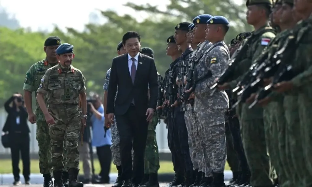 Singapore và Brunei diễu binh chung kỷ niệm 50 năm hợp tác quốc phòng
