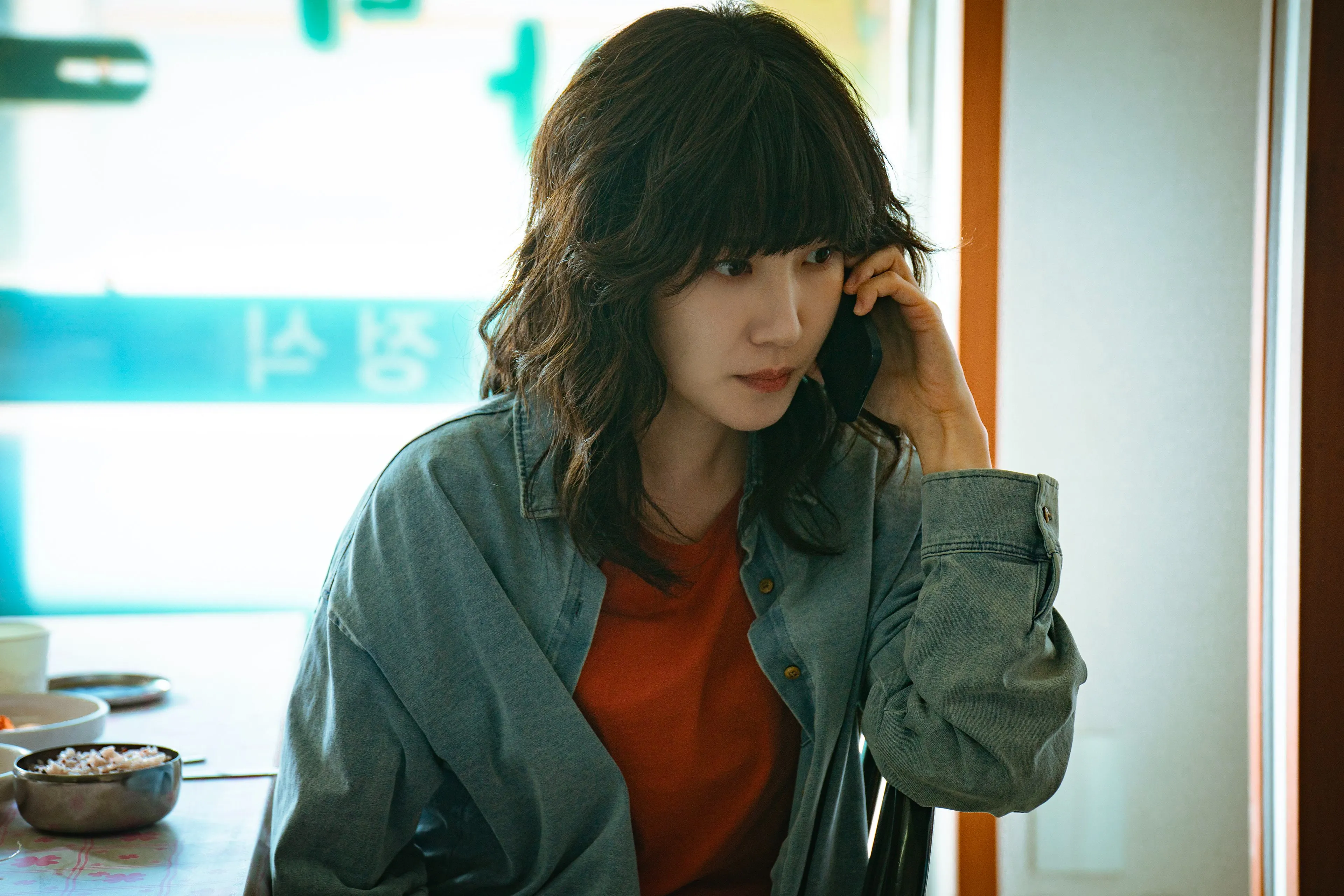 park-eun-bin-becomes-a-shadow-doctor-after-her-license-is-revoked-in-upcoming-drama-hyper-