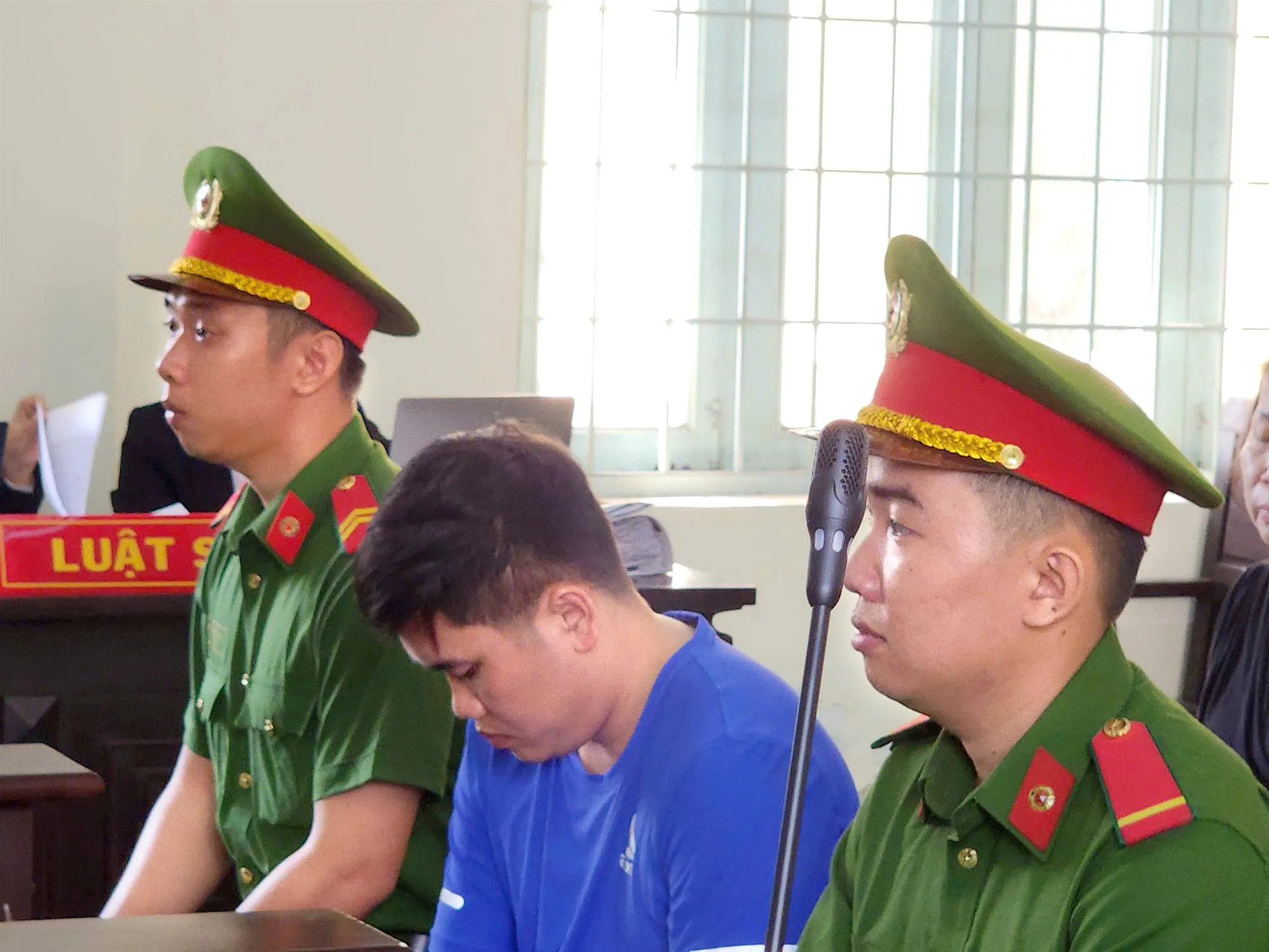 Bị cáo Nguyễn Văn Bảo Trung tại tòa - Ảnh: Hoài Thương - TTO