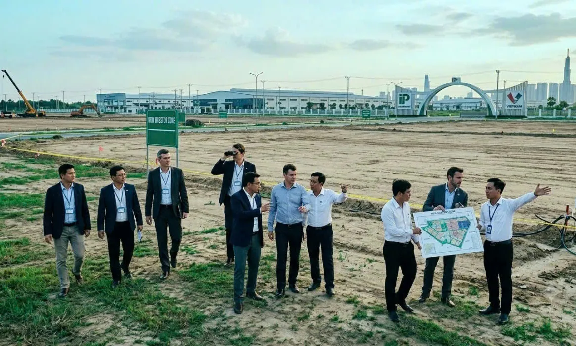 Doanh nghiệp “ngóng” lộ trình chuyển đổi khu công nghiệp
