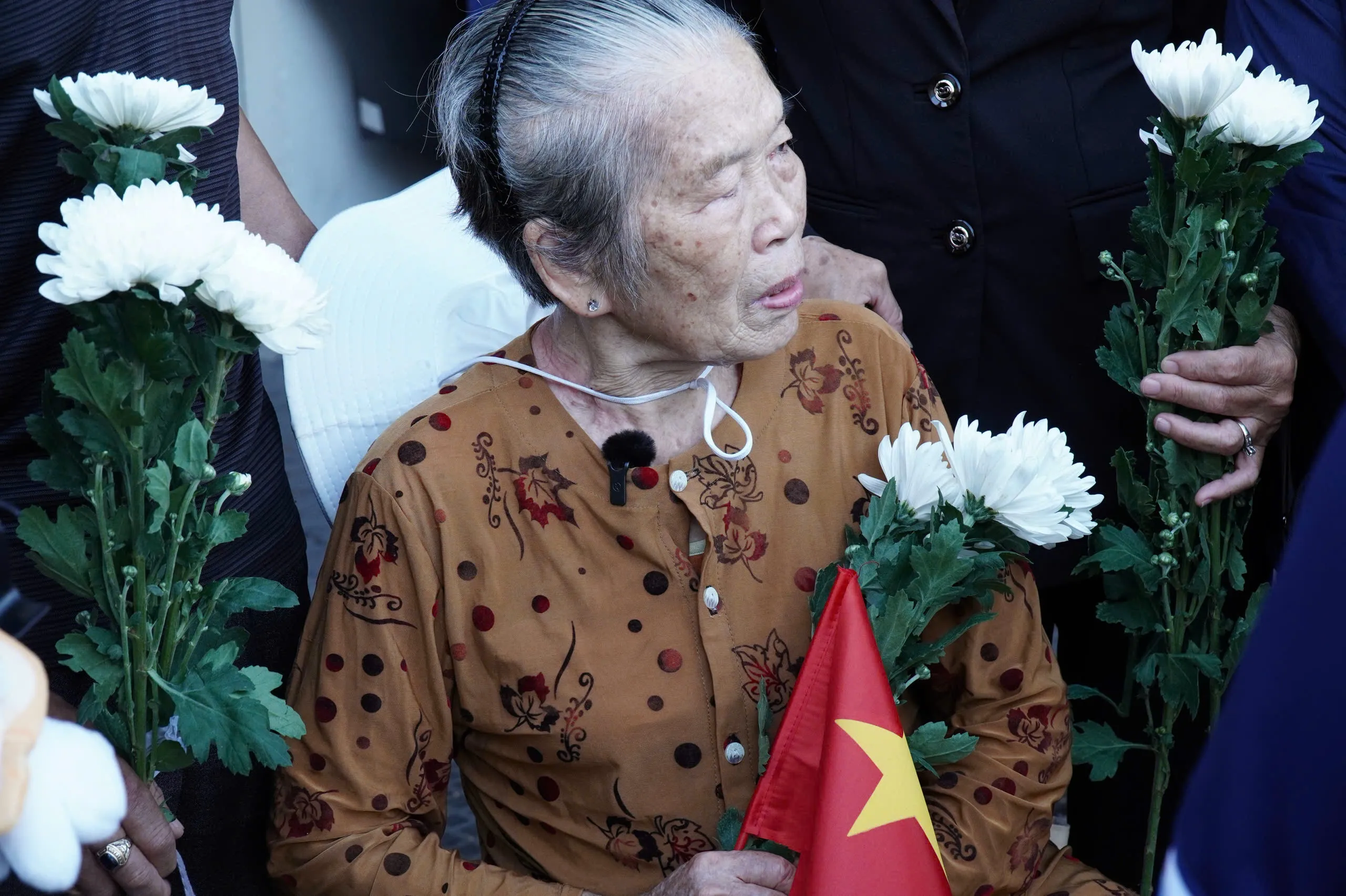 Trực tiếp: Lễ viếng, lễ truy điệu hài cốt liệt sĩ đã anh dũng hy sinh vì độc lập, tự do của Tổ quốc Việt Nam xã hội chủ nghĩa: Ngày hôm nay các Anh đã trở về - Ảnh 10.