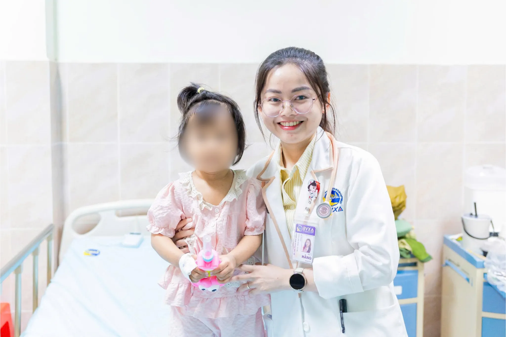 BÉ NGÀY XUẤT VIỆN