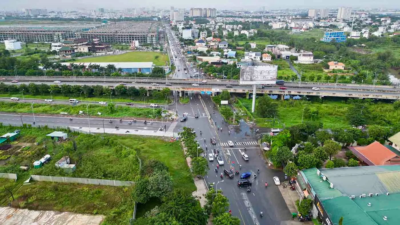 TP.HCM cấm xe qua đường Đỗ Xuân Hợp từ ngày 23 đến 27/10 - Ảnh 1.