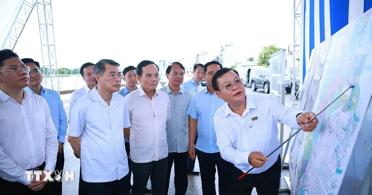 Thủ tướng Lê Minh Hưng kiểm tra hai dự án trọng điểm tại Thành phố Hồ Chí Minh