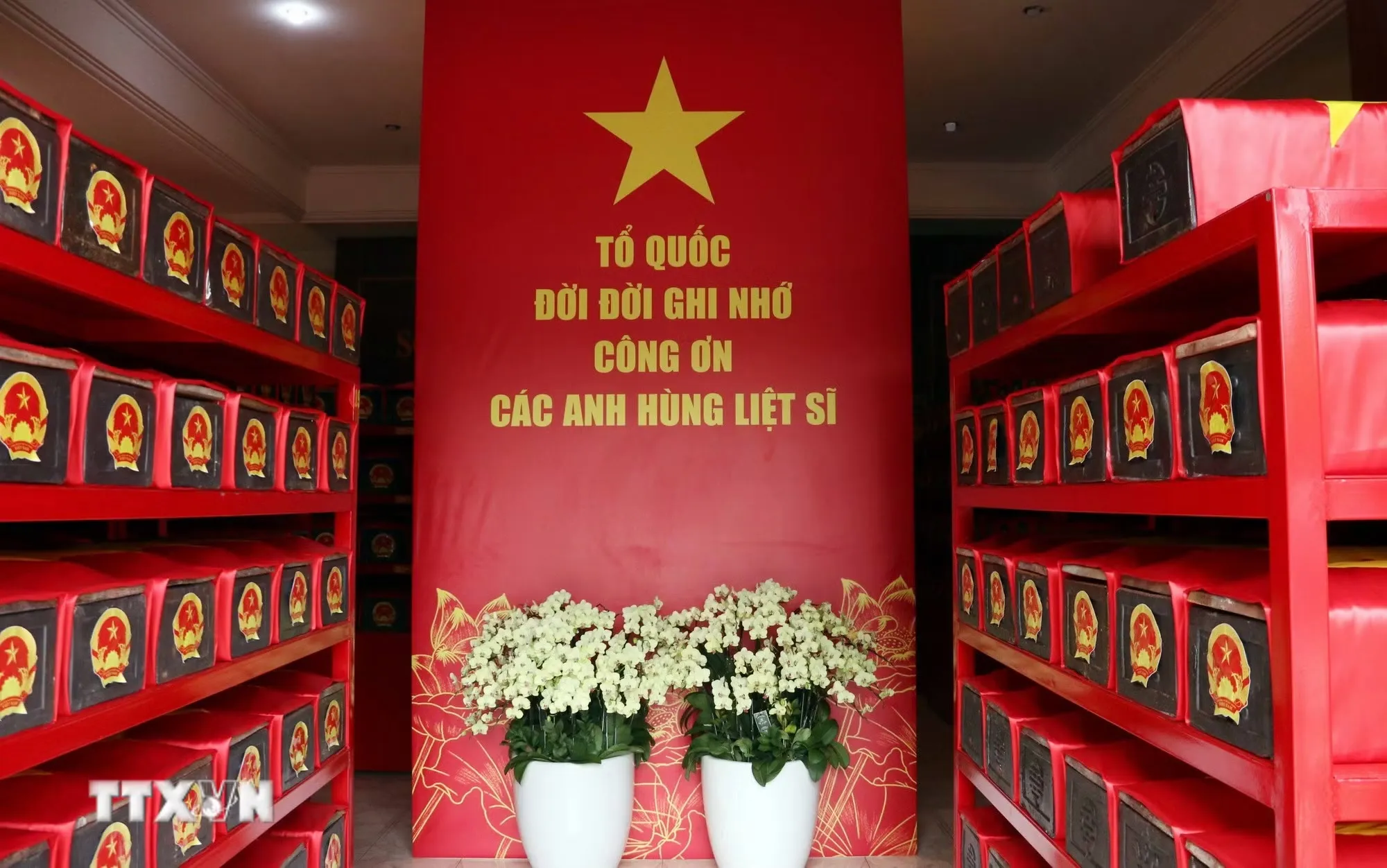 ttxvn_quy-tap-duoc-664-hai-cot-liet-si-tai-cong-vien-le-thi-rieng-sau-3-thang-trien-khai-9044813.jpg