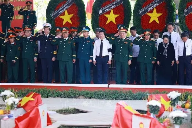 hai-cot-liet-si-1023.jpg