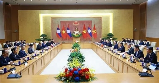 Thủ tướng Lê Minh Hưng hội kiến Thường trực Ban Bí thư Lào