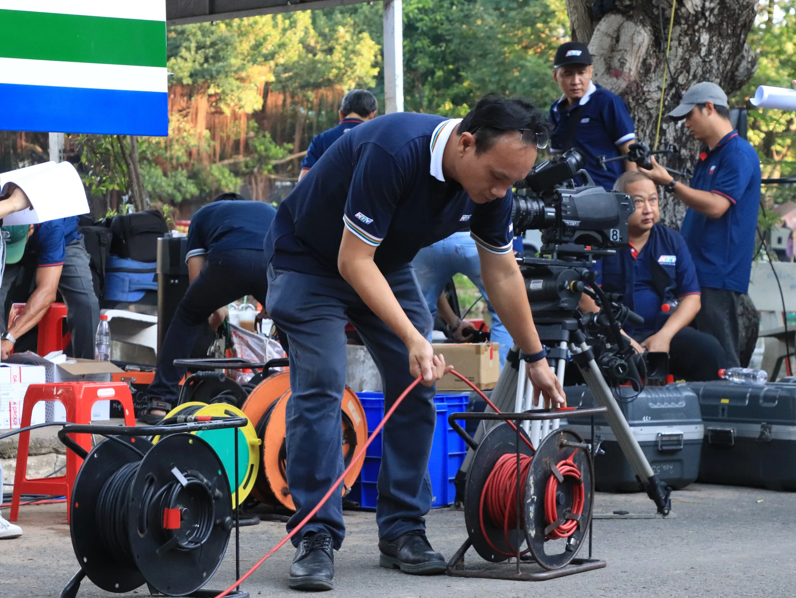 Ekip HTV hoàn thành chương trình truyền hình trực tiếp lễ truy điệu 731 hài cốt liệt sĩ - Ảnh 37.