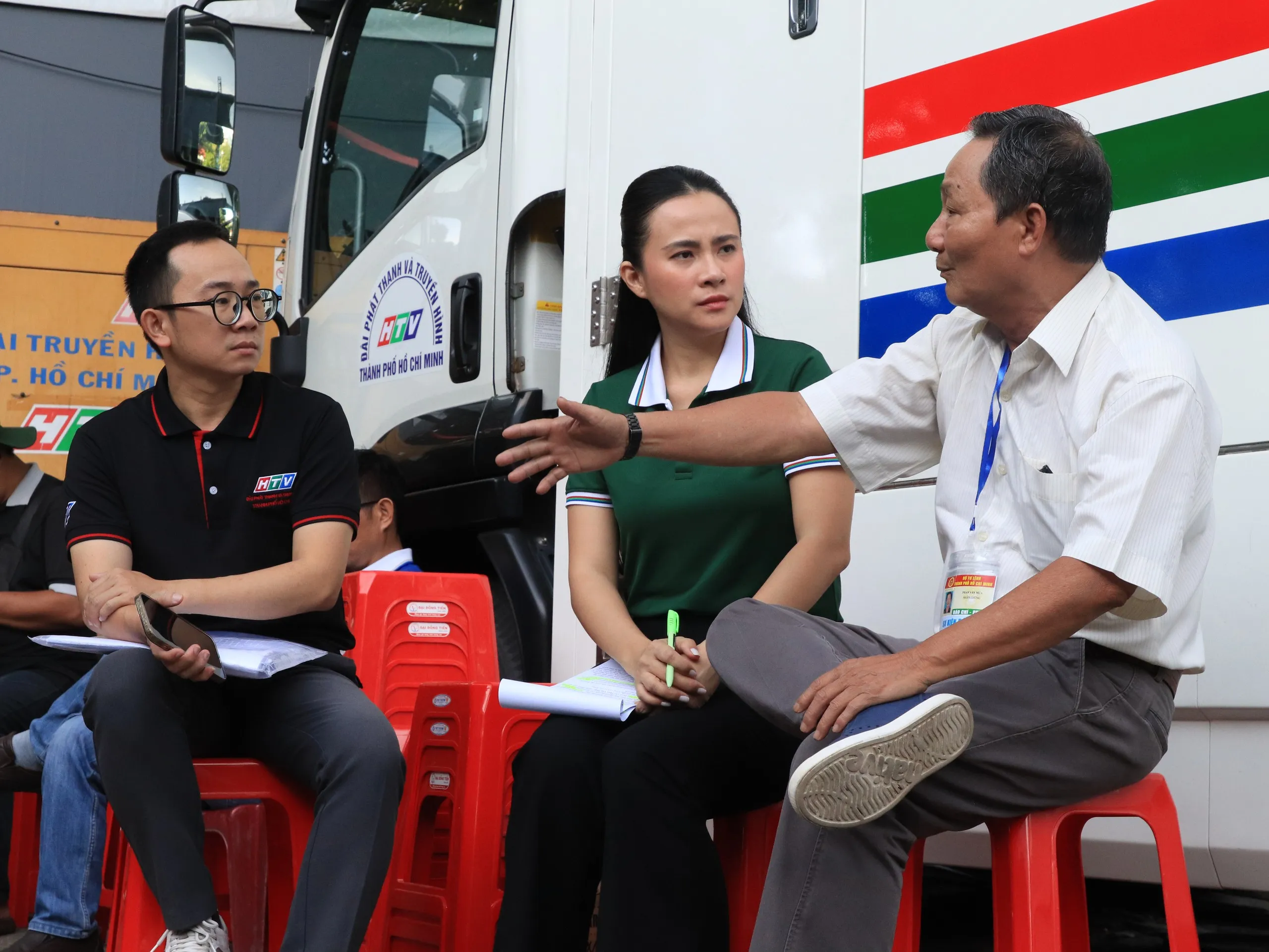 Ekip HTV hoàn thành chương trình truyền hình trực tiếp lễ truy điệu 731 hài cốt liệt sĩ - Ảnh 33.